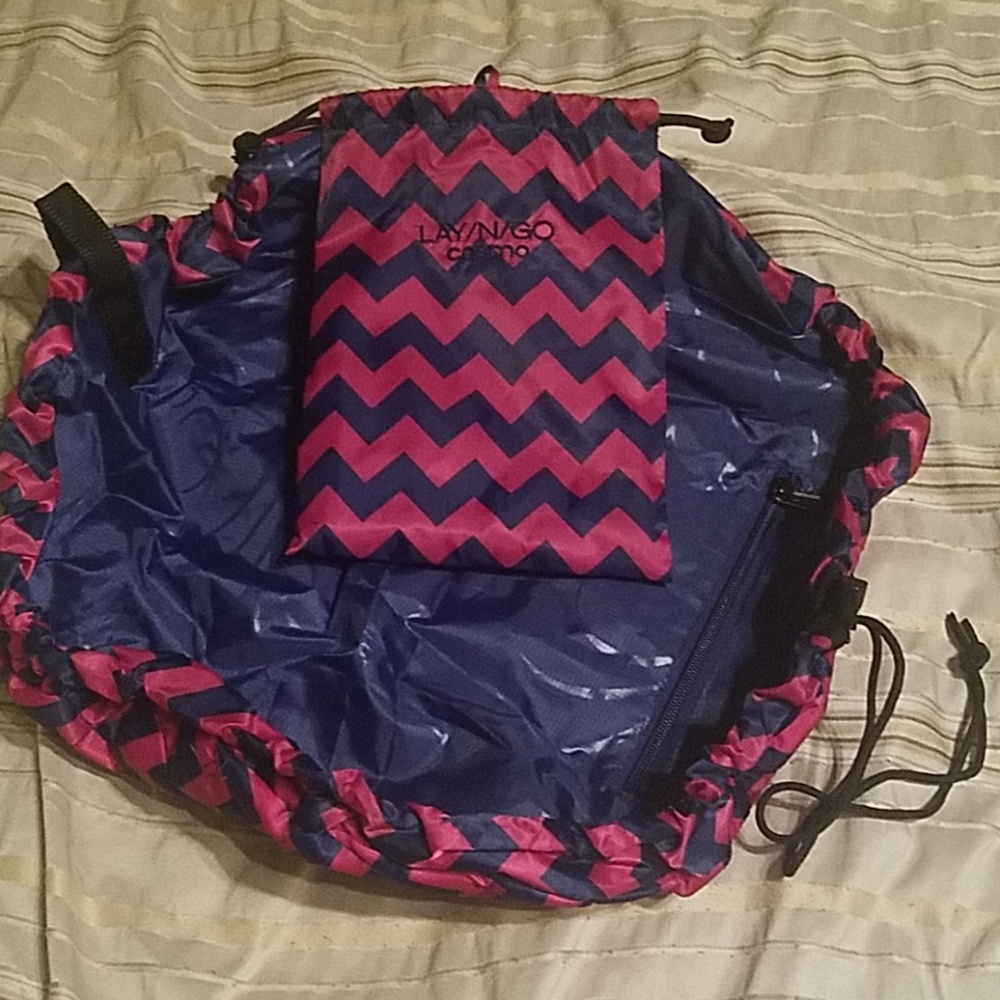 Lay and Go Makeup Bag